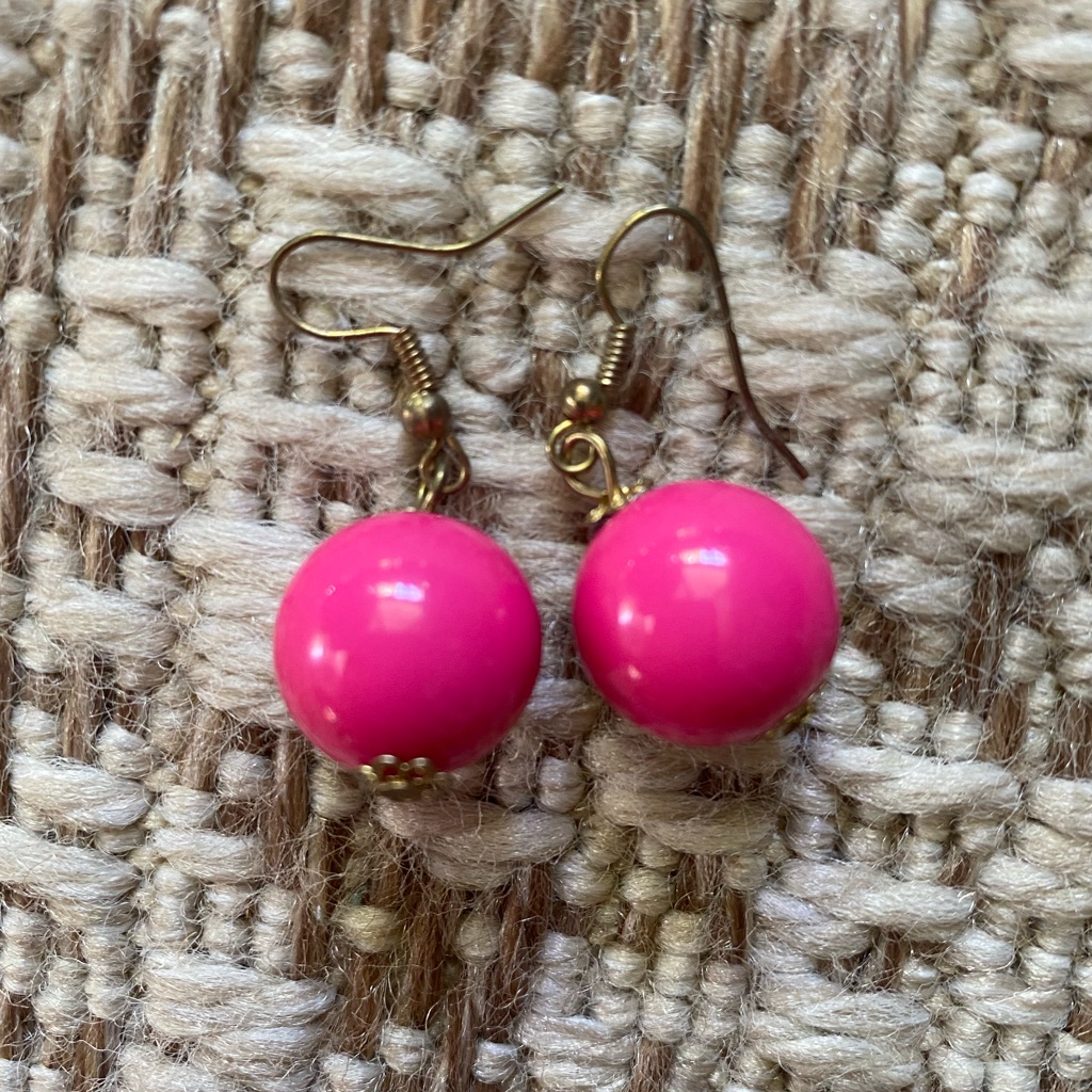 Bubble Gum Pink Bead Earrings Great Condition